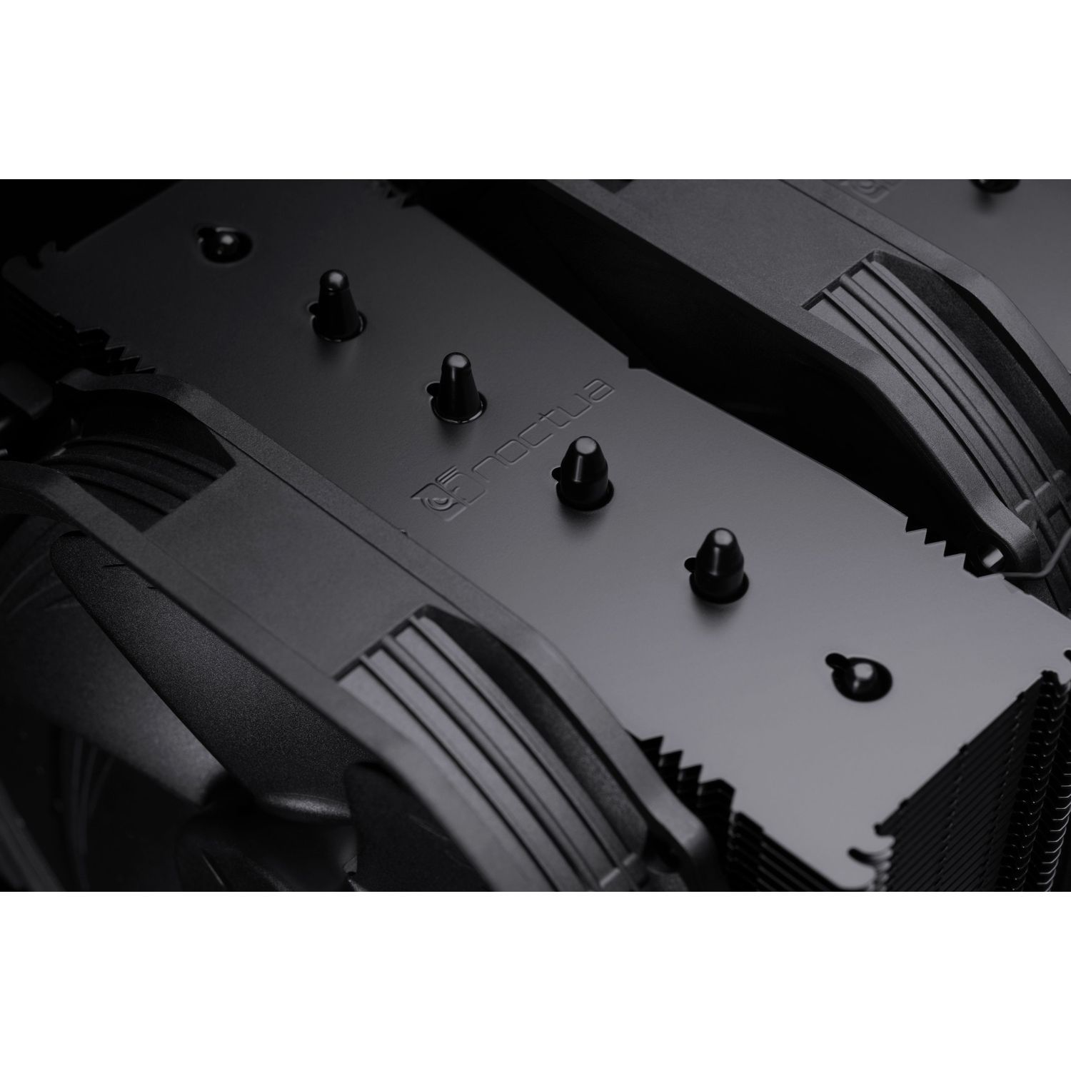 Кулер для процессора Noctua NH-D15 chromax.black